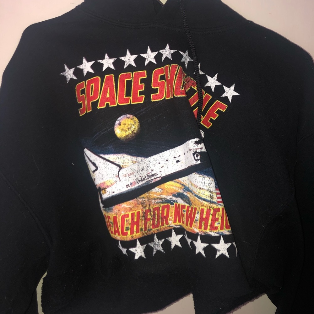 crop sweatshirt